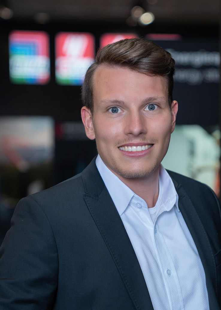 Tobias Kratz, Business Owner Rapid Design Mit der neuen 3D-Grafik-Engine lassen sich jetzt ganze Bereiche eines Schaltschranks ein- und ausblenden und sogar einzelne Komponenten hervorheben.