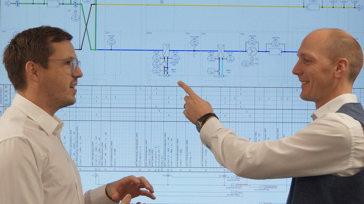 Alois Achleitner, Leiter MSR/Gebäudeautomation (rechts) und Integrationsplaner Johannes Krittl (links) 